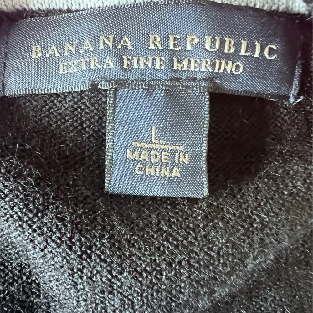 Banana Republic Black Merino button up sweater size Large - Picture 5 of 6